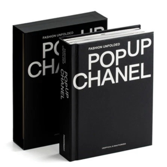 CHANEL Black and White Fashion Pop-Up Book